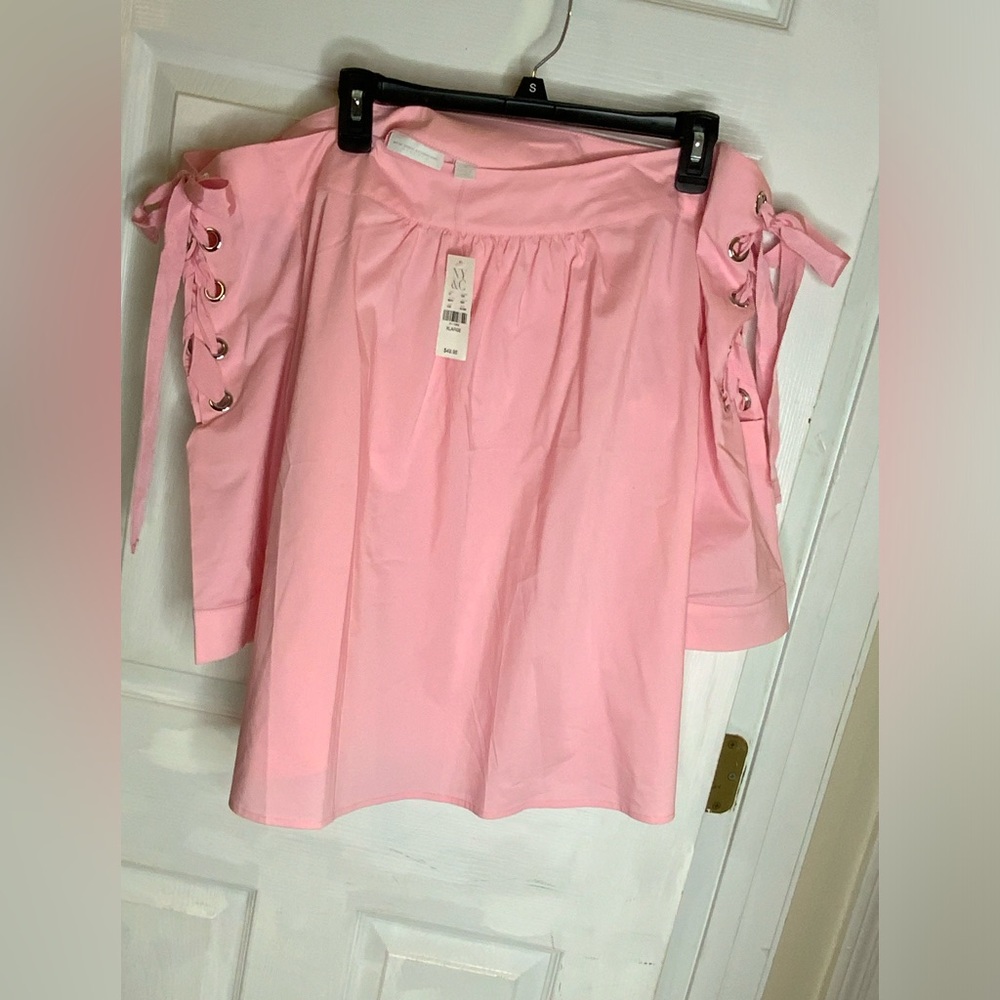 NWT Women’s Off The Shoulder Blouse